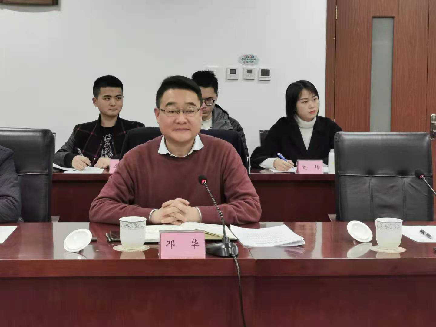 “省、市、縣三級聯(lián)動，多方齊力推動達(dá)州苧麻產(chǎn)業(yè)發(fā)展”。
