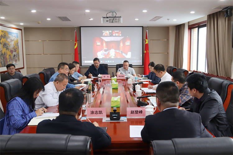 集團公司召開與青白江區(qū)委、區(qū)政府，老撾吉達(dá)篷集團，中宇安泰供應(yīng)鏈科技公司，安徽泰德康科技公司合作洽談座談會